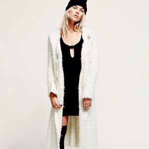 Free people Cardigan. NEW WITHOUT TAGS Size M